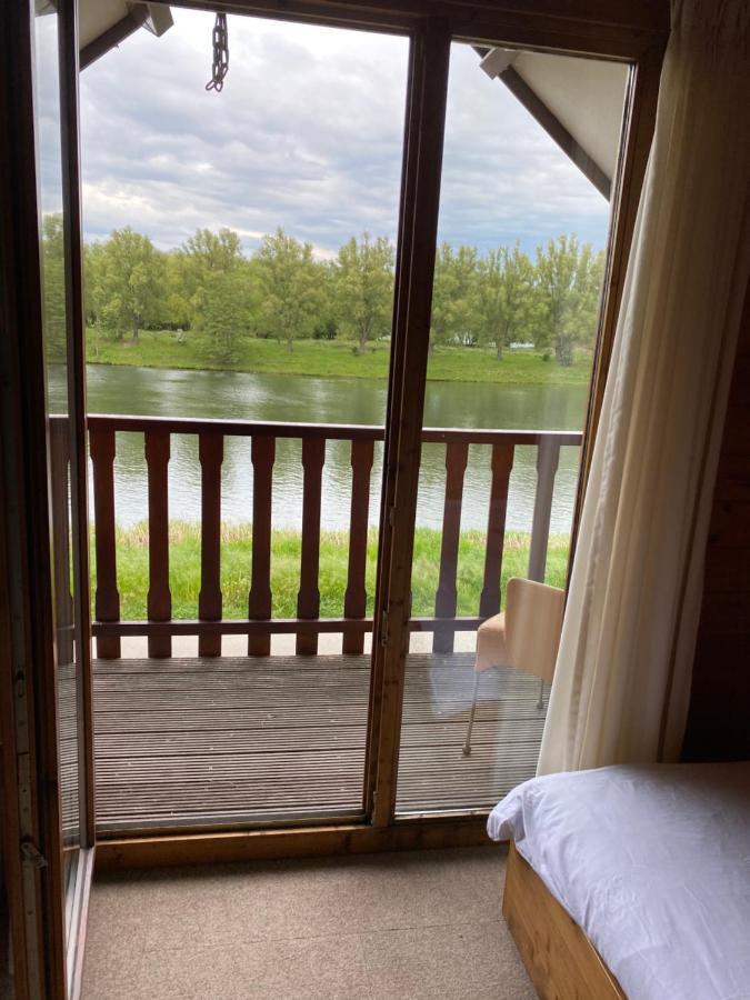 Chalet La Meuse Villa Маасейк Екстериор снимка